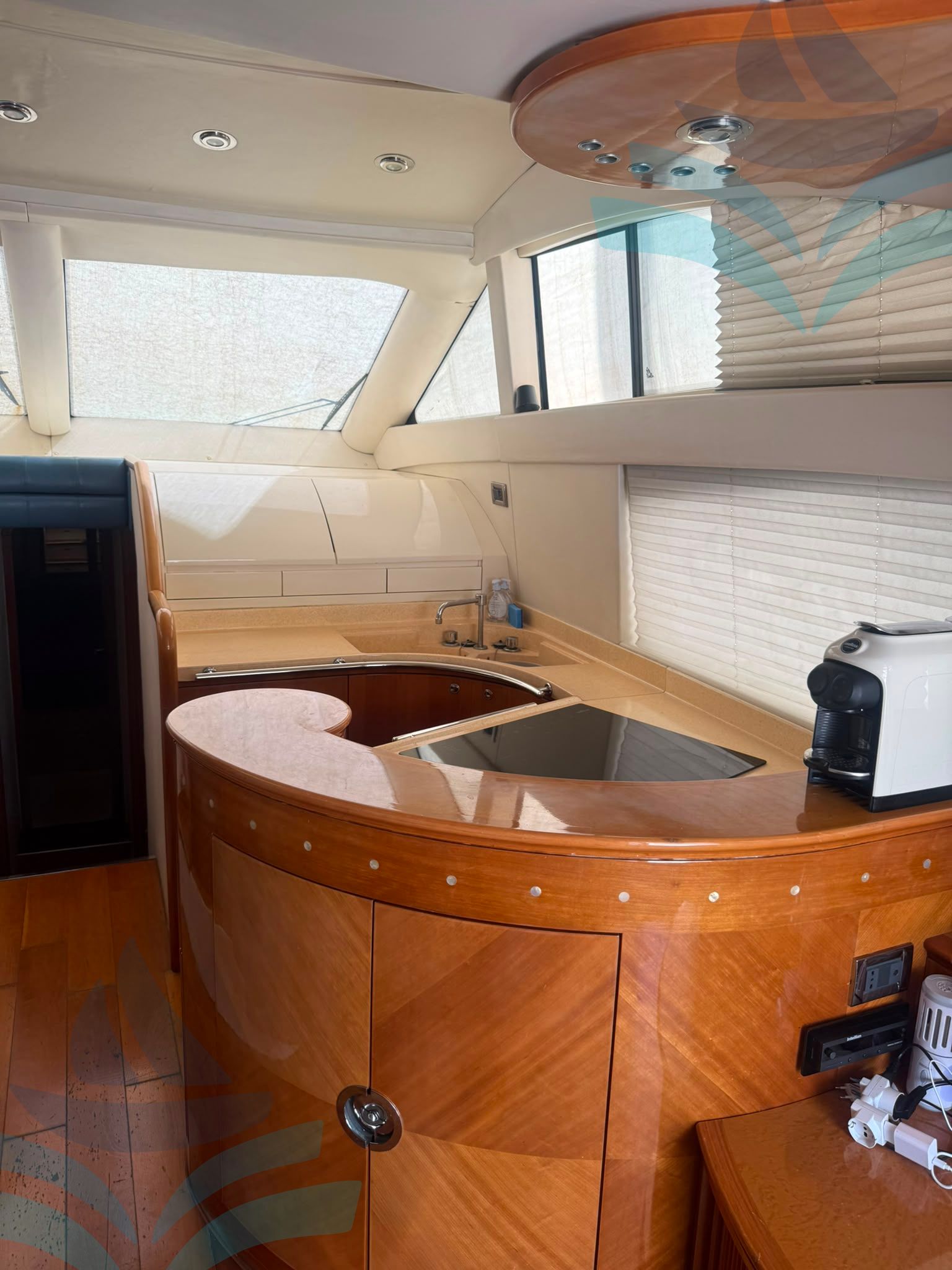 AZIMUT 52