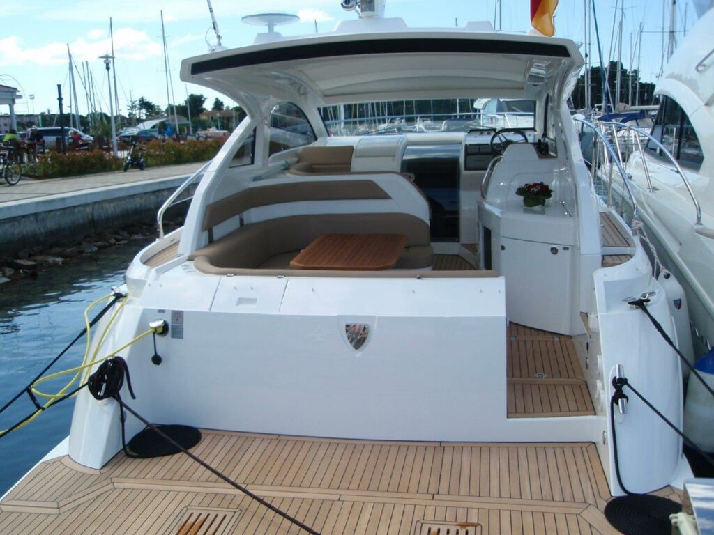 FAIRLINE TARGA 38