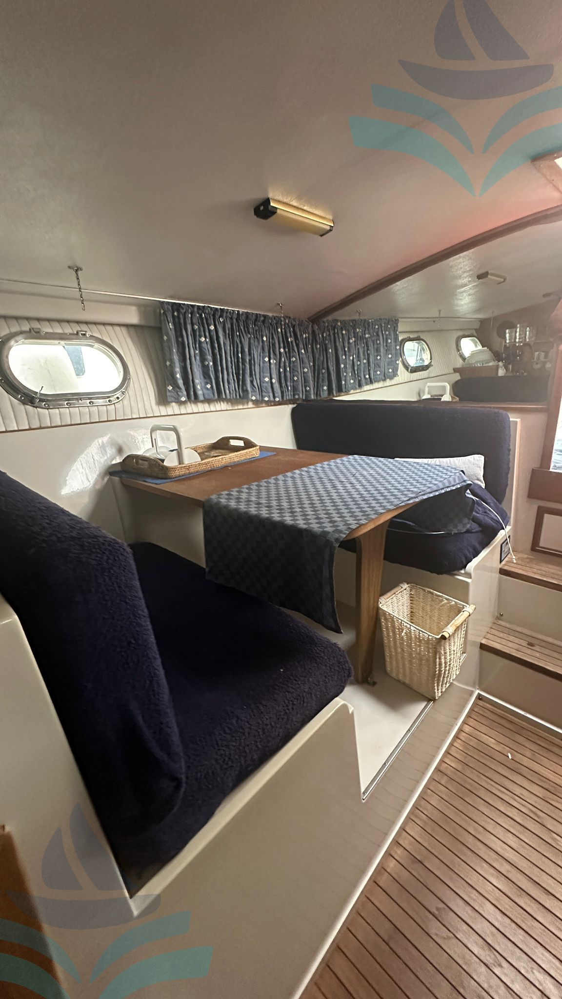 Magnum Marine 38