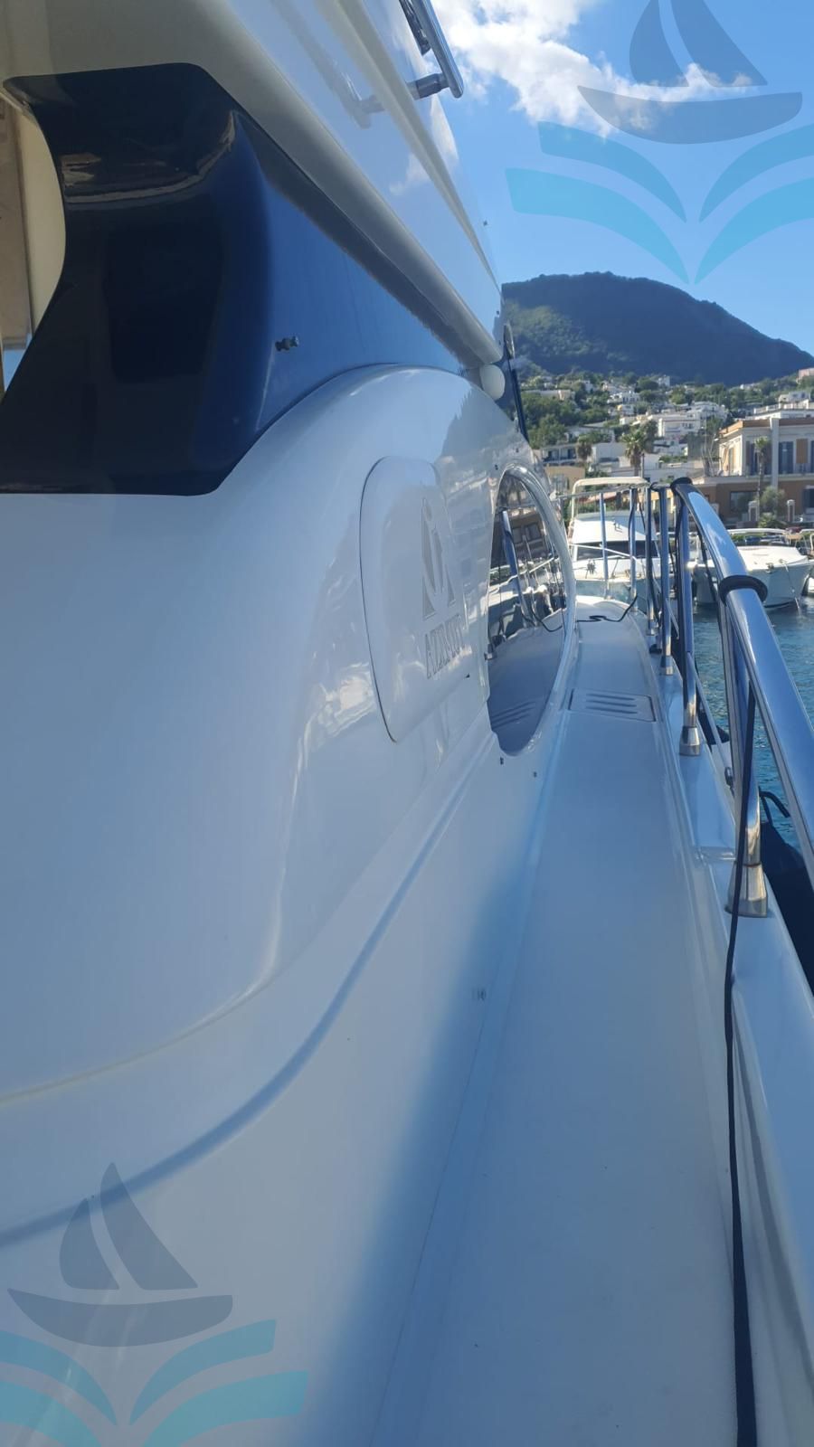 AZIMUT 52