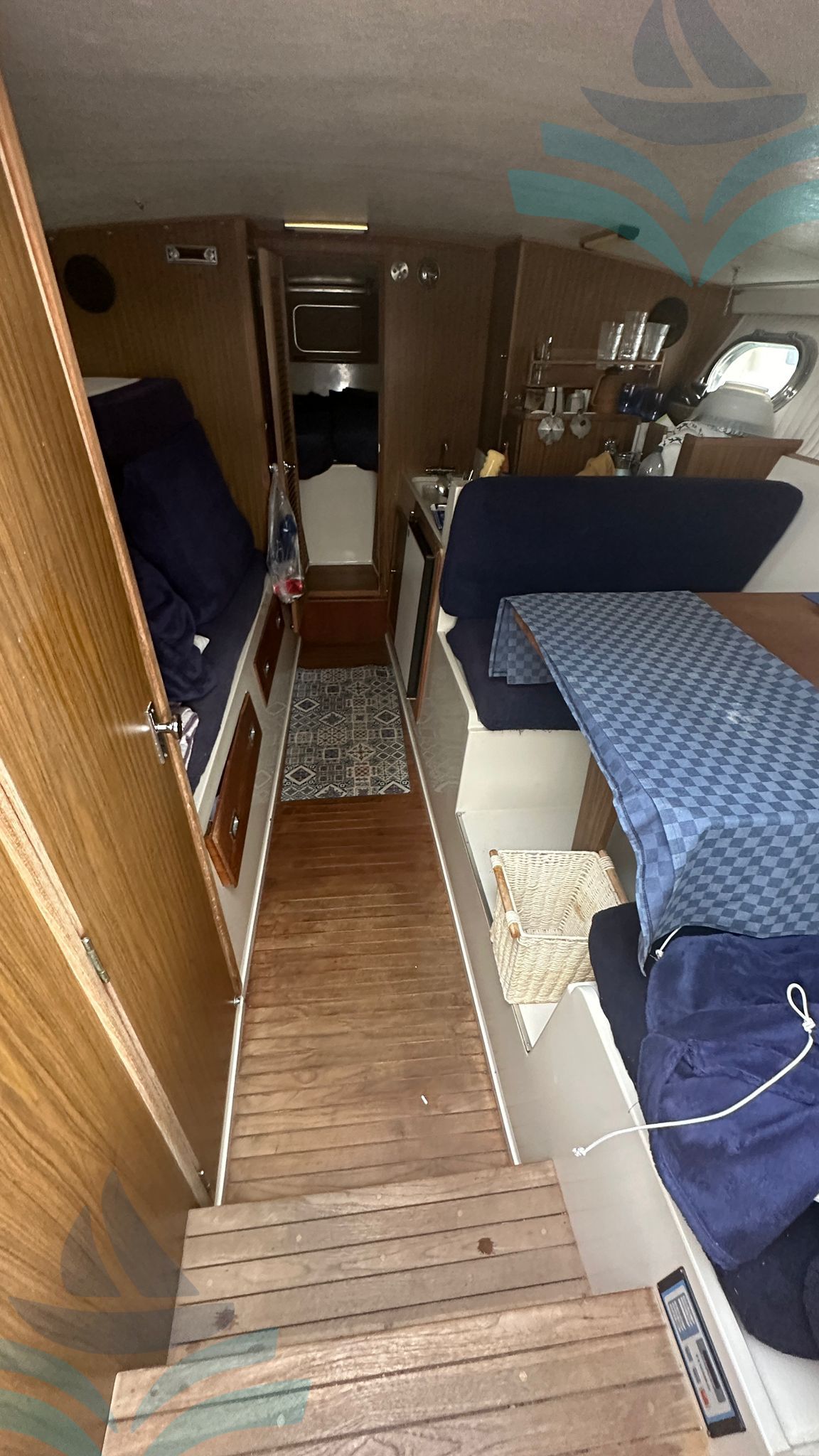 Magnum Marine 38