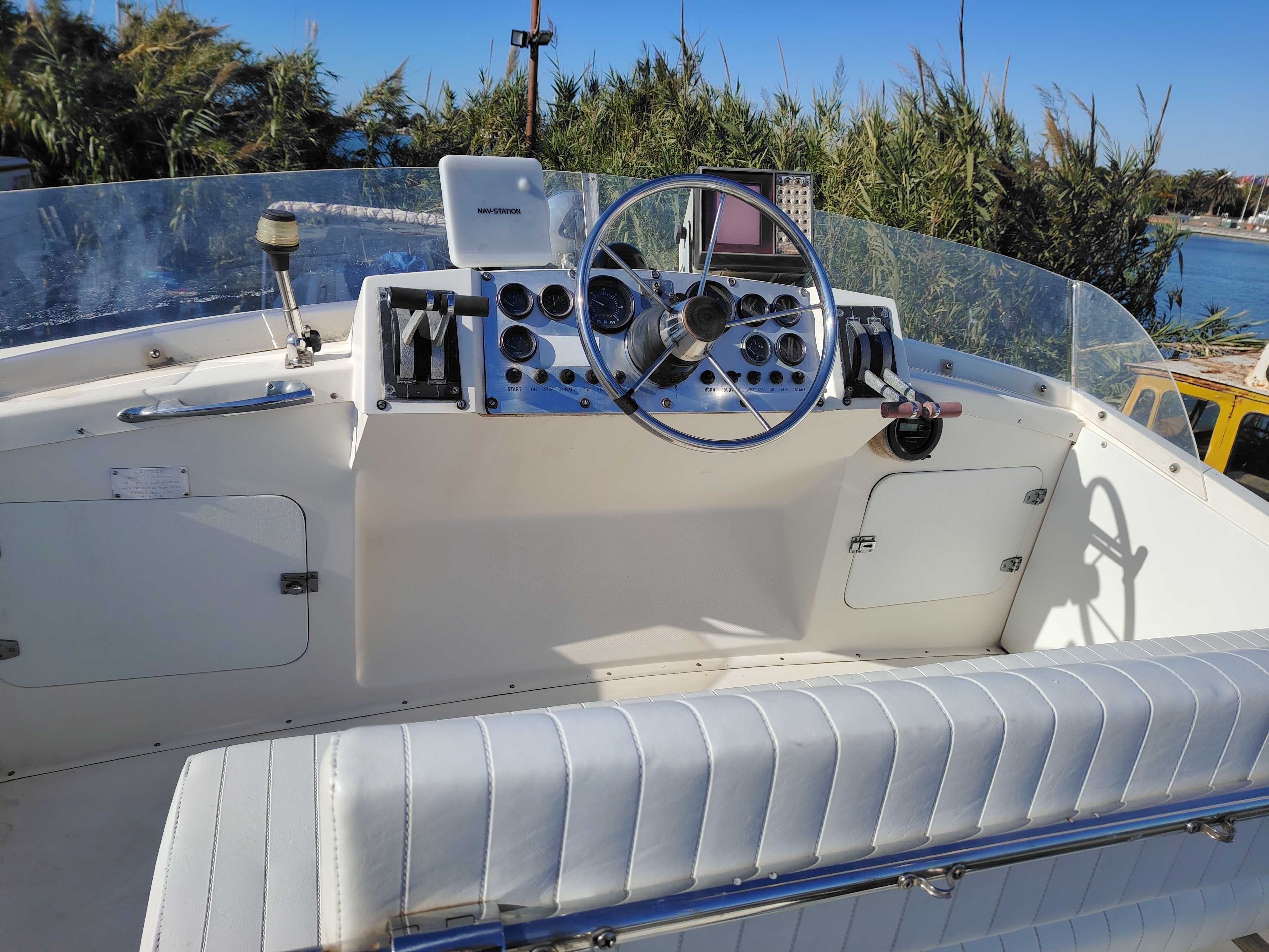 BERTRAM 28 FBC