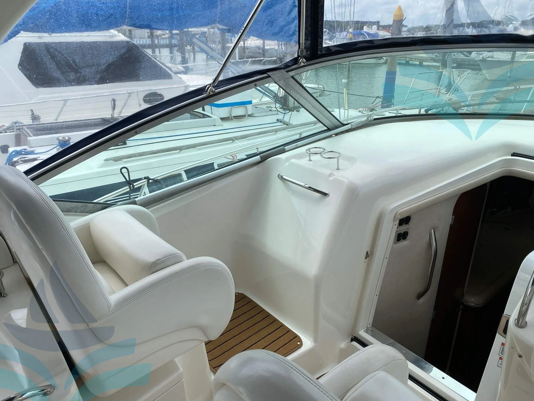 Sea Ray Sundacer 375