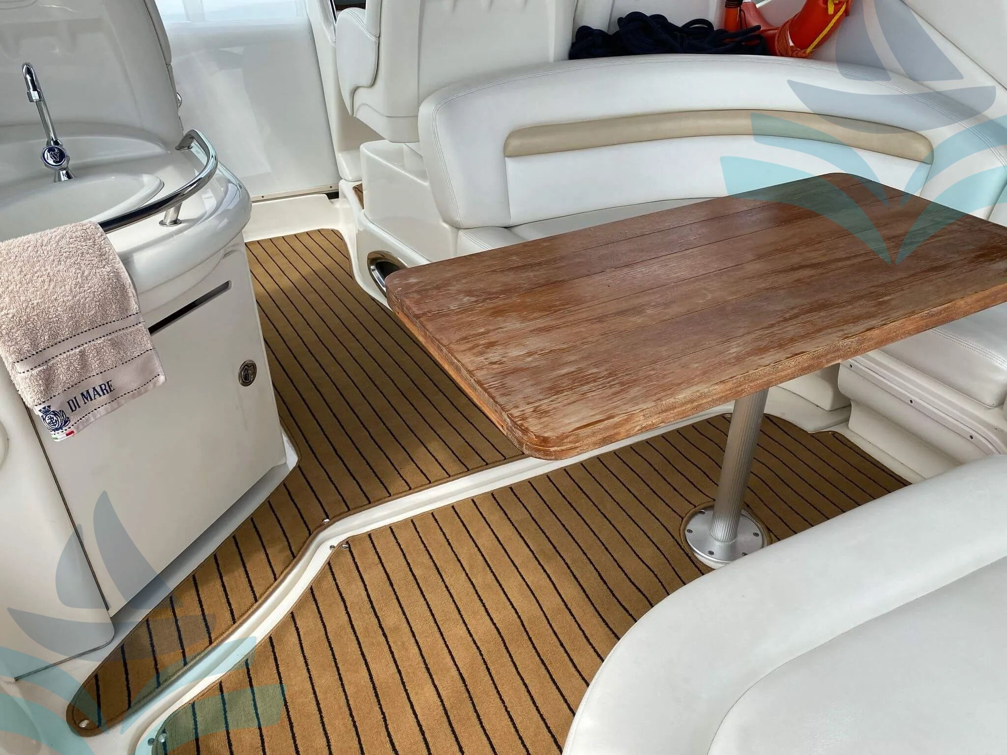 Sea Ray Sundacer 375