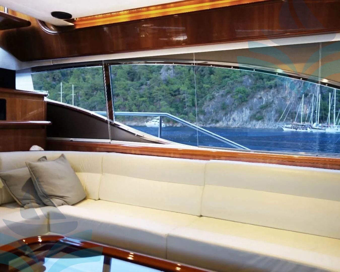 Ferretti 680