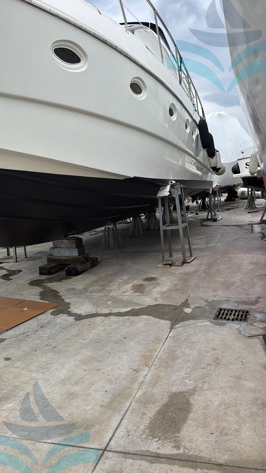 AZIMUT 52