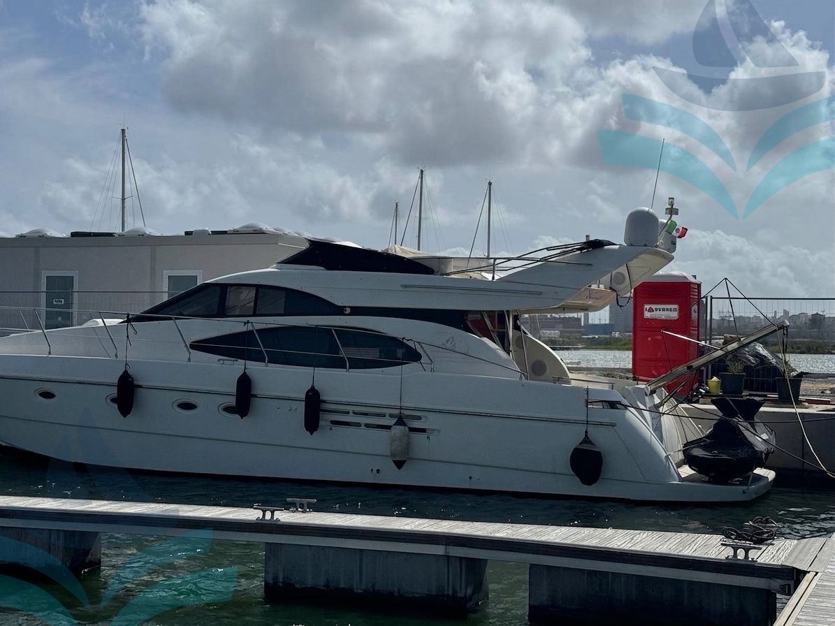 AZIMUT 52