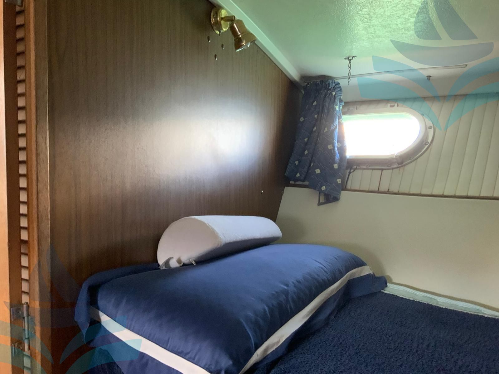 Magnum Marine 38