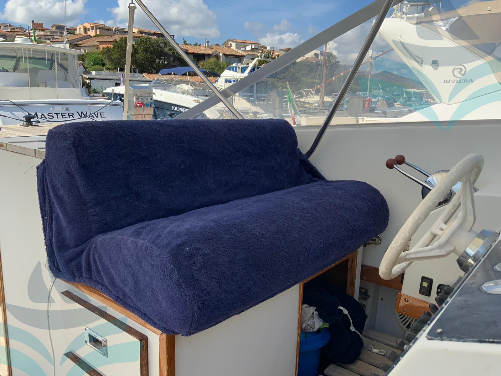 Magnum Marine 38