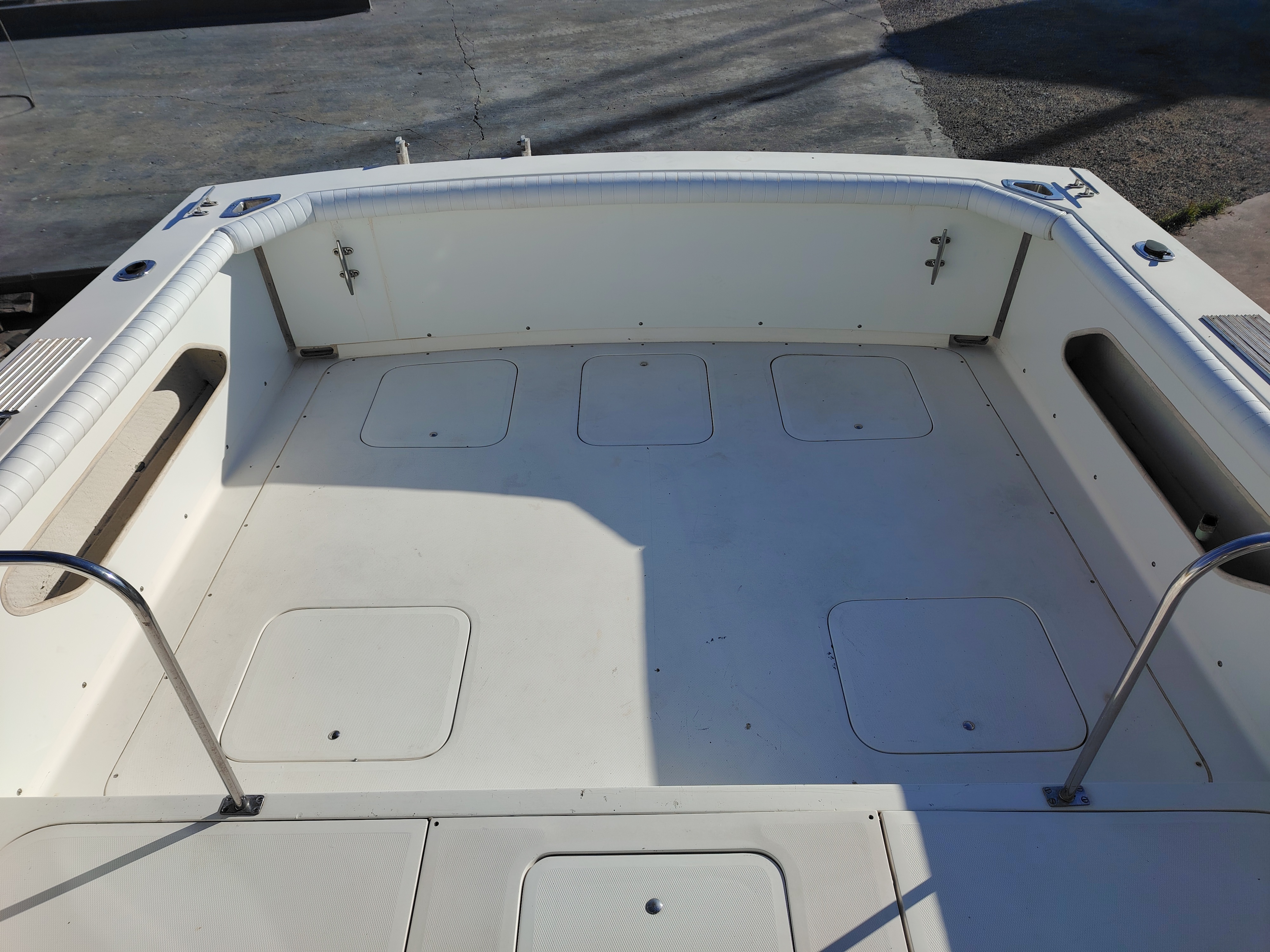 BERTRAM 28 FBC