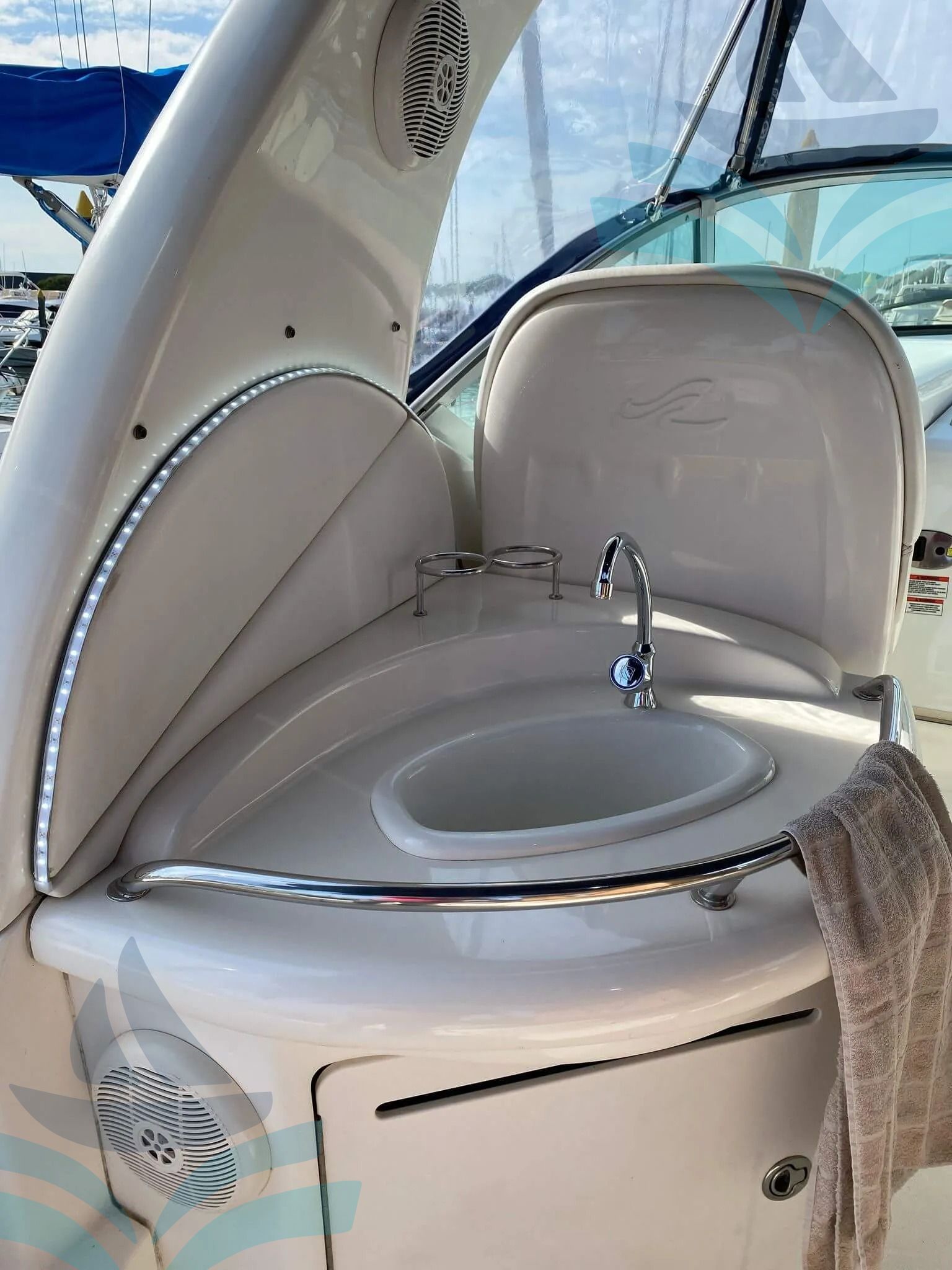Sea Ray Sundacer 375