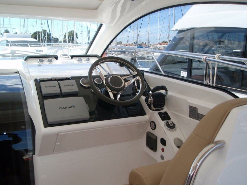 FAIRLINE TARGA 38