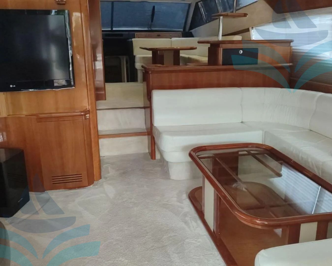 Ferretti 680