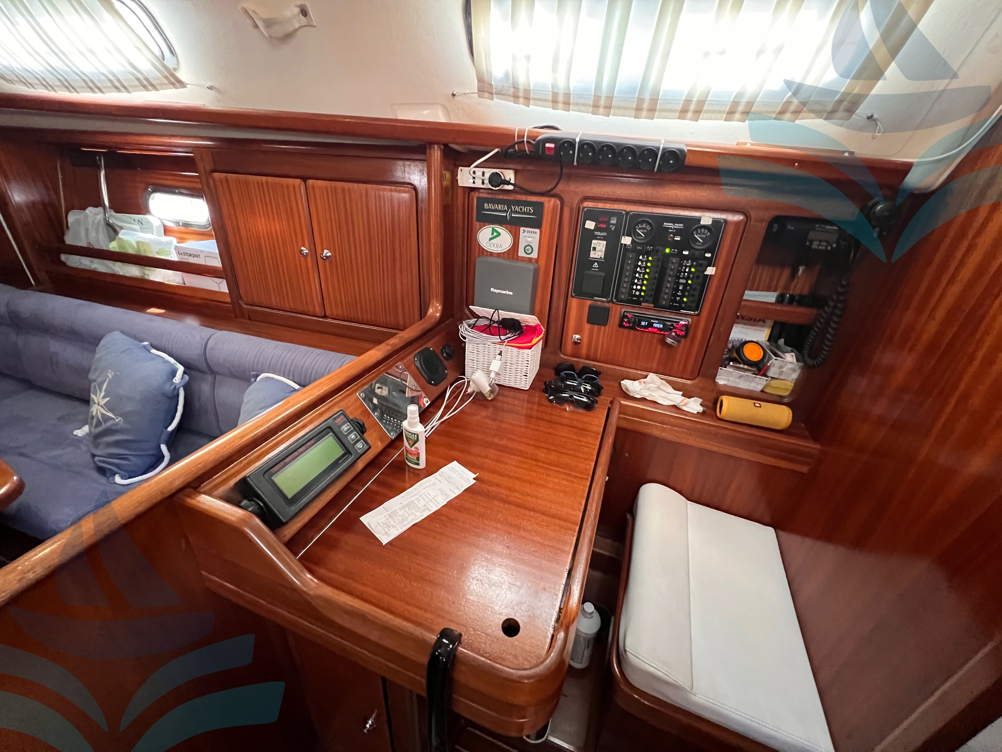 BAVARIA 40